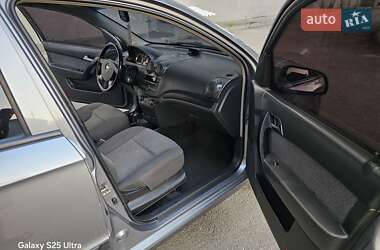 Седан Chevrolet Aveo 2006 в 