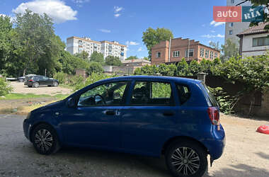 Хетчбек Chevrolet Aveo 2006 в 