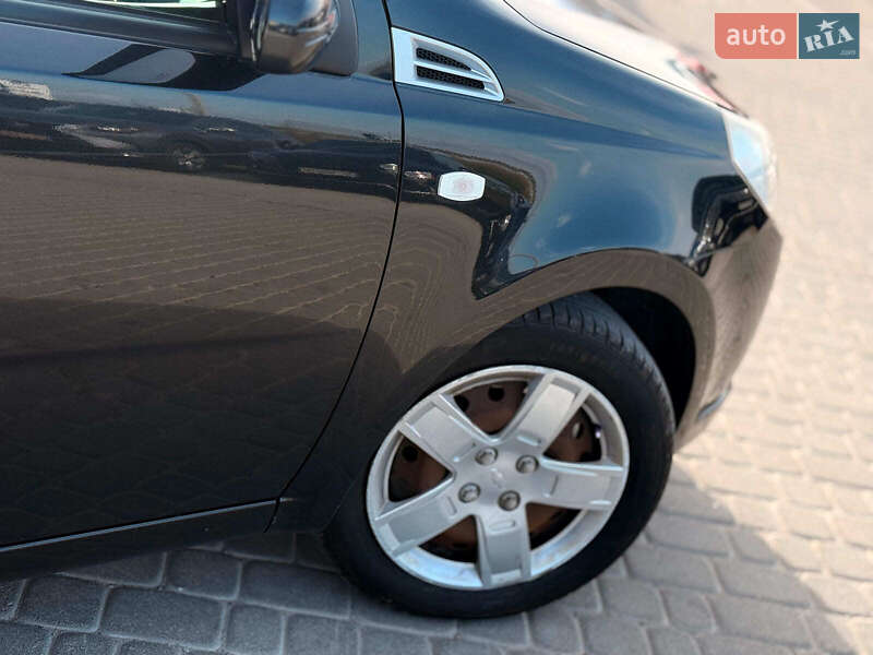 Хэтчбек Chevrolet Aveo 2009 в Львове
