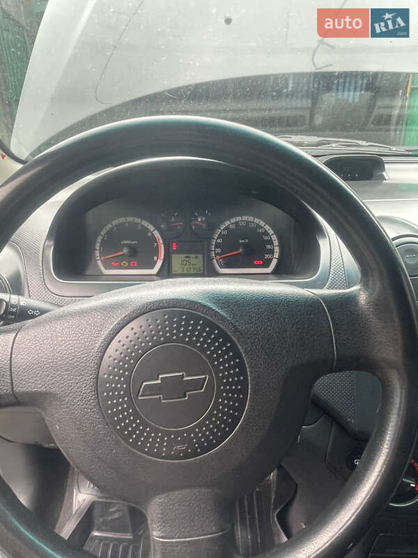 Седан Chevrolet Aveo 2006 в Богодухове