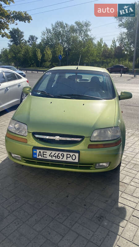 Седан Chevrolet Aveo 2005 в Днепре