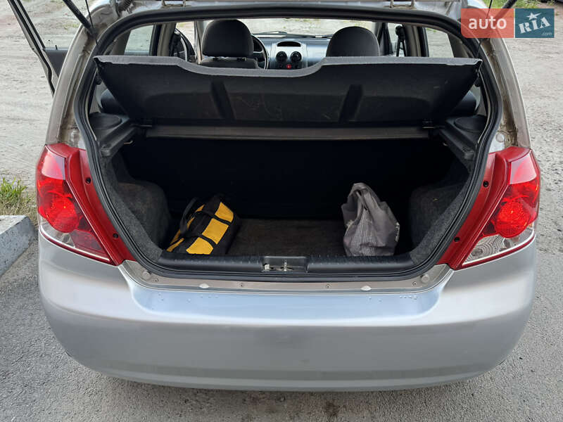 Хэтчбек Chevrolet Aveo 2008 в Киеве