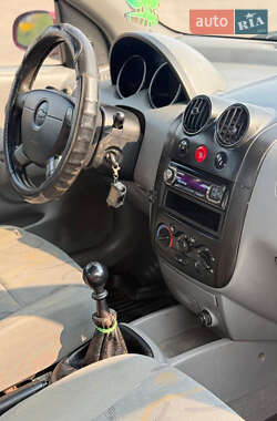 Седан Chevrolet Aveo 2005 в 