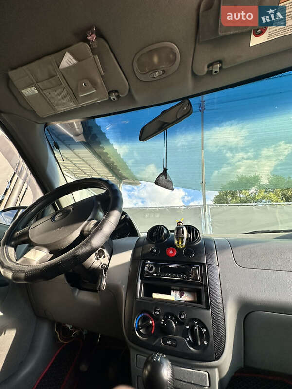Седан Chevrolet Aveo 2004 в Коцюбинском