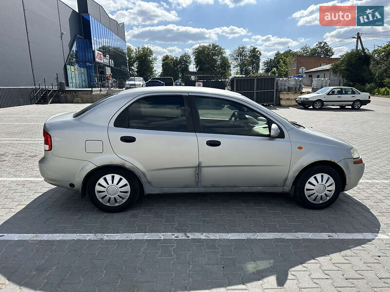 Седан Chevrolet Aveo 2005 в Виннице