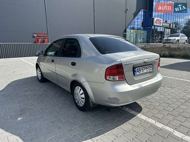 Седан Chevrolet Aveo 2005 в Виннице