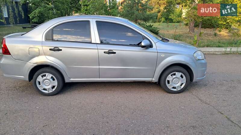 Седан Chevrolet Aveo 2008 в Вышгороде