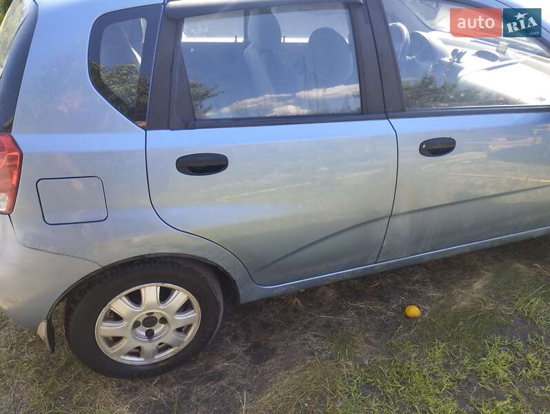 Хэтчбек Chevrolet Aveo 2005 в Вышгороде
