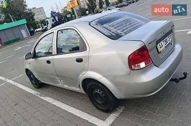 Седан Chevrolet Aveo 2004 в 