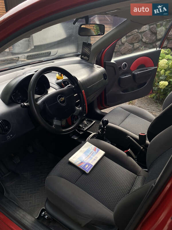 Хэтчбек Chevrolet Aveo 2008 в Вышгороде