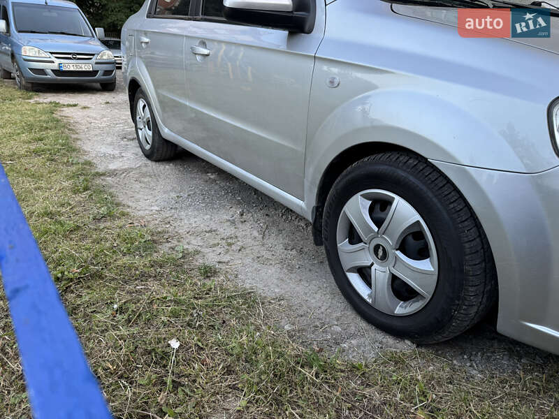 Седан Chevrolet Aveo 2008 в Тернополе