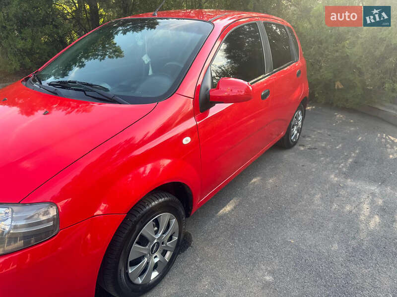 Хэтчбек Chevrolet Aveo 2008 в Харькове