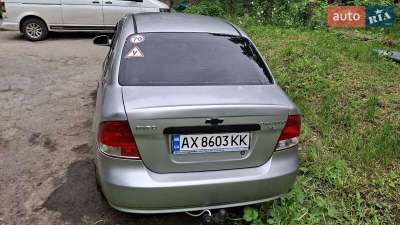 Седан Chevrolet Aveo 2005 в Харькове