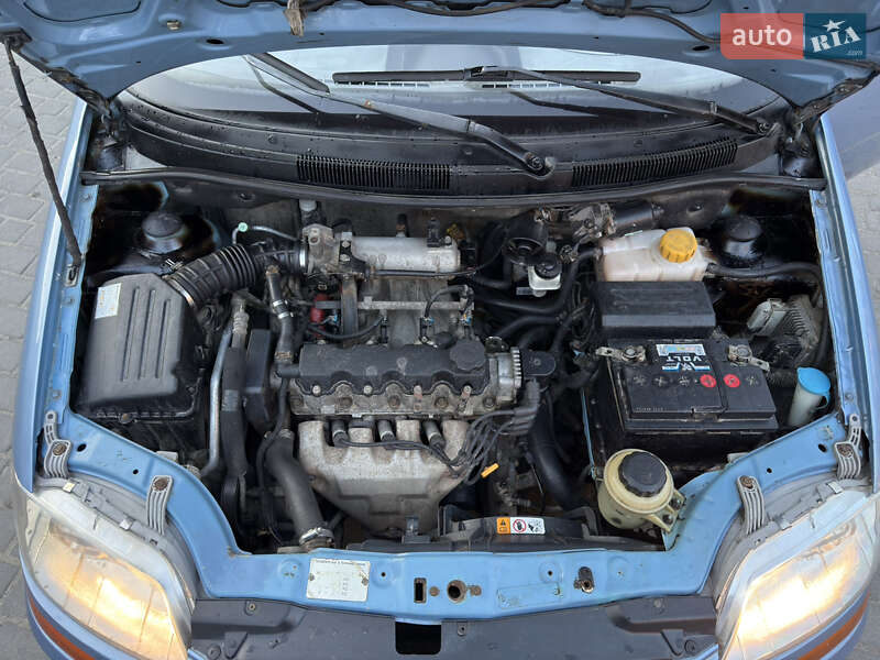 Седан Chevrolet Aveo 2004 в Львове