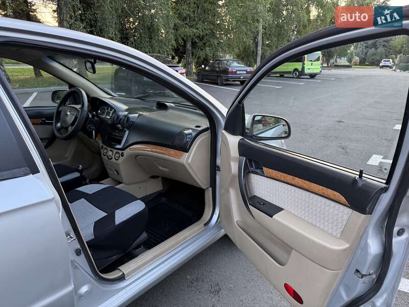 Седан Chevrolet Aveo 2008 в Золотоноше