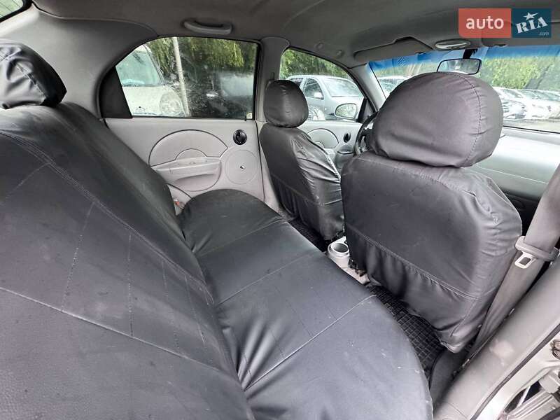 Седан Chevrolet Aveo 2005 в Запорожье