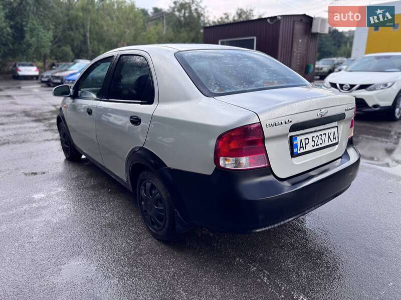 Седан Chevrolet Aveo 2005 в Запорожье