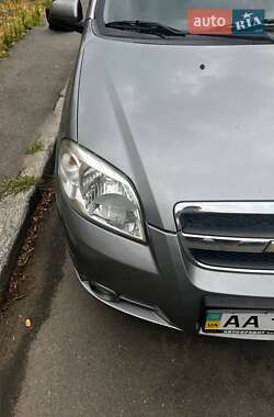 Седан Chevrolet Aveo 2010 в Киеве