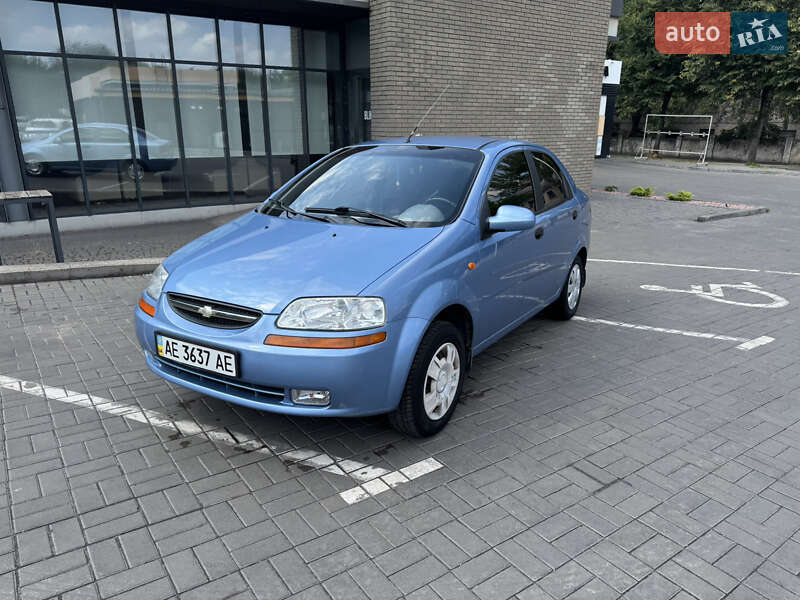 Седан Chevrolet Aveo 2005 в Каменском