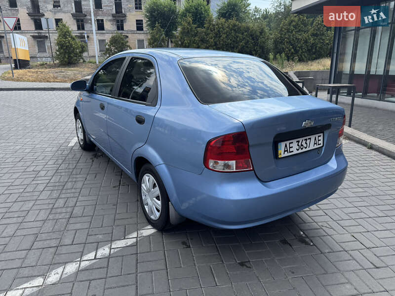 Седан Chevrolet Aveo 2005 в Каменском