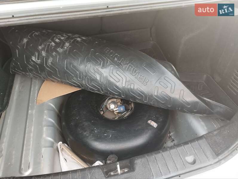 Седан Chevrolet Aveo 2009 в Кременце