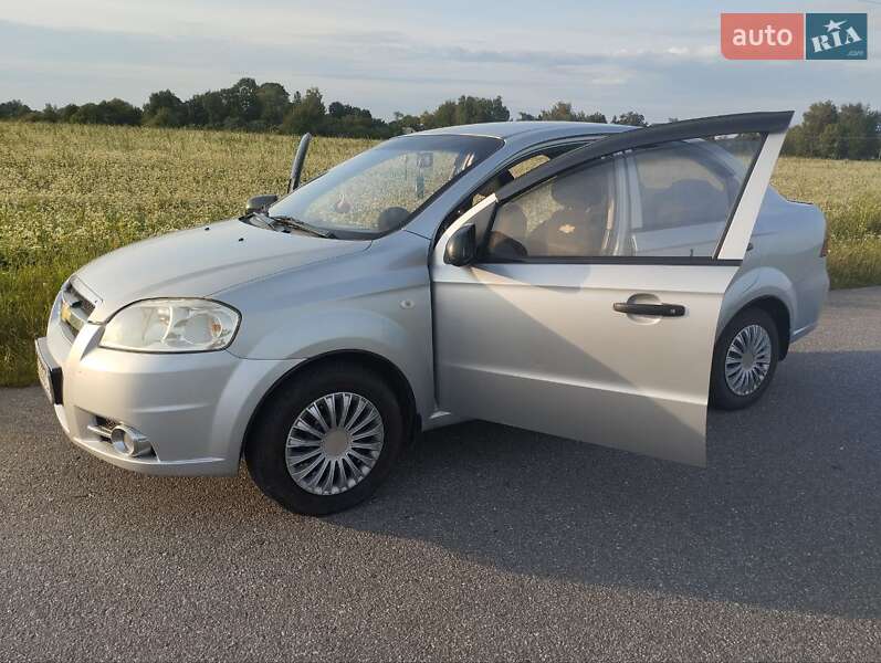 Седан Chevrolet Aveo 2009 в Кременце