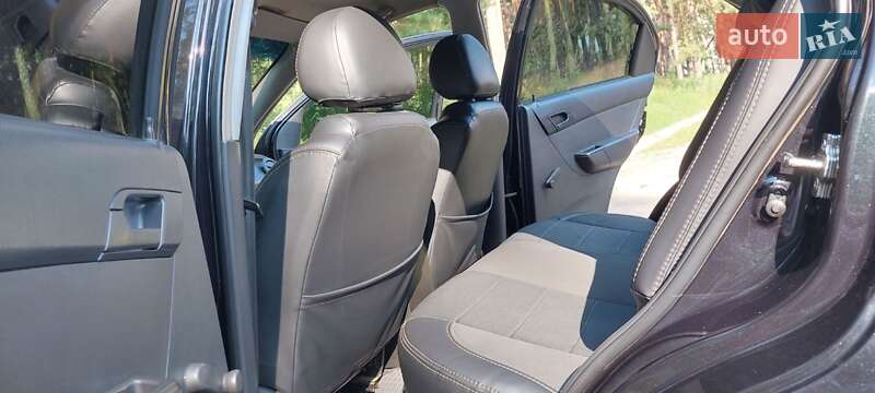 Седан Chevrolet Aveo 2011 в Шостке