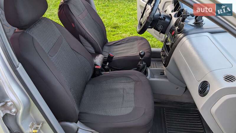 Седан Chevrolet Aveo 2005 в Шепетовке