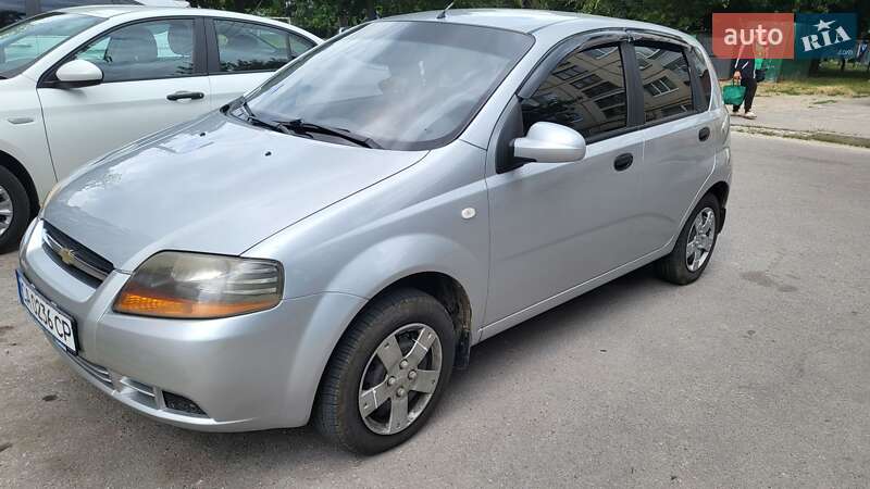 Хэтчбек Chevrolet Aveo 2006 в Каневе