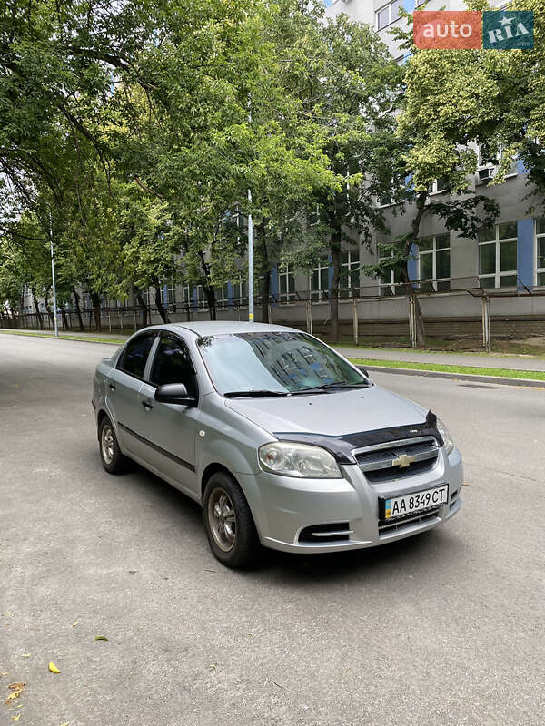Седан Chevrolet Aveo 2006 в Киеве