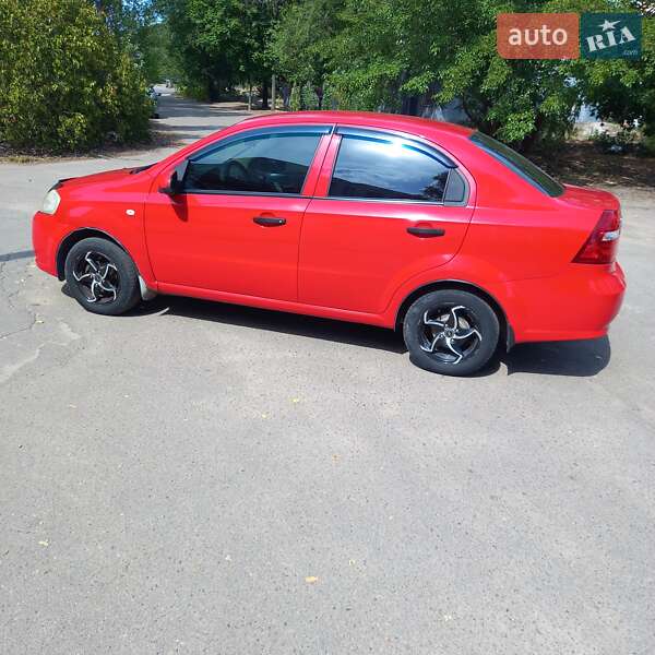 Седан Chevrolet Aveo 2010 в Дніпрі