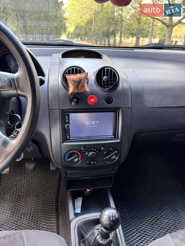 Хэтчбек Chevrolet Aveo 2007 в Днепре