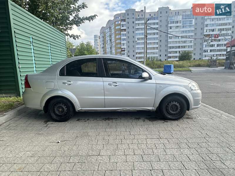 Седан Chevrolet Aveo 2008 в Львові