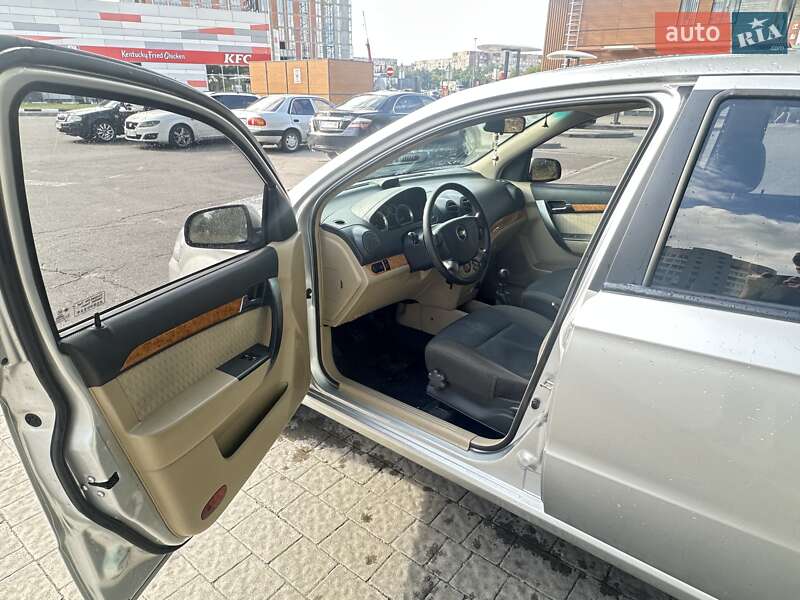 Седан Chevrolet Aveo 2008 в Львові