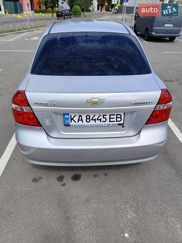 Седан Chevrolet Aveo 2010 в Києві