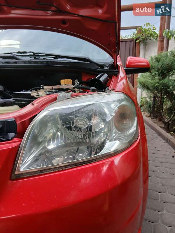 Седан Chevrolet Aveo 2008 в Запорожье