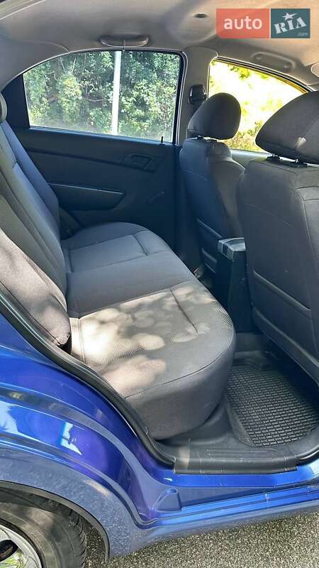 Седан Chevrolet Aveo 2008 в Полтаве