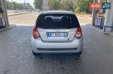 Хэтчбек Chevrolet Aveo 2011 в 