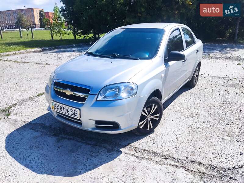 Седан Chevrolet Aveo 2008 в Нетішині