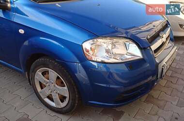 Седан Chevrolet Aveo 2006 в Ровно