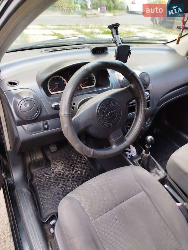 Седан Chevrolet Aveo 2006 в Києві