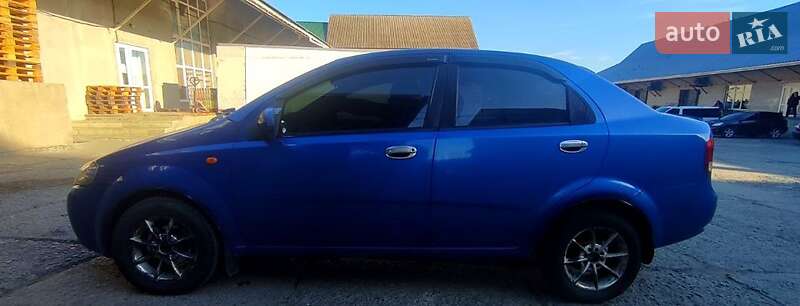 Chevrolet Aveo 2004