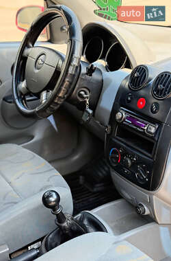 Седан Chevrolet Aveo 2005 в 