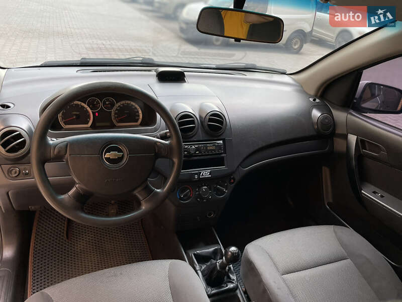 Седан Chevrolet Aveo 2008 в Чернівцях
