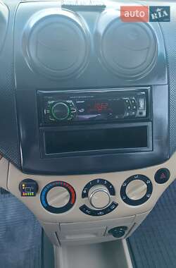Седан Chevrolet Aveo 2008 в 