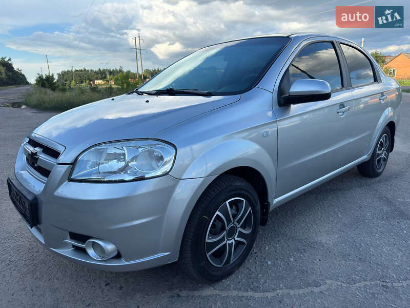 Седан Chevrolet Aveo 2009 в Охтирці