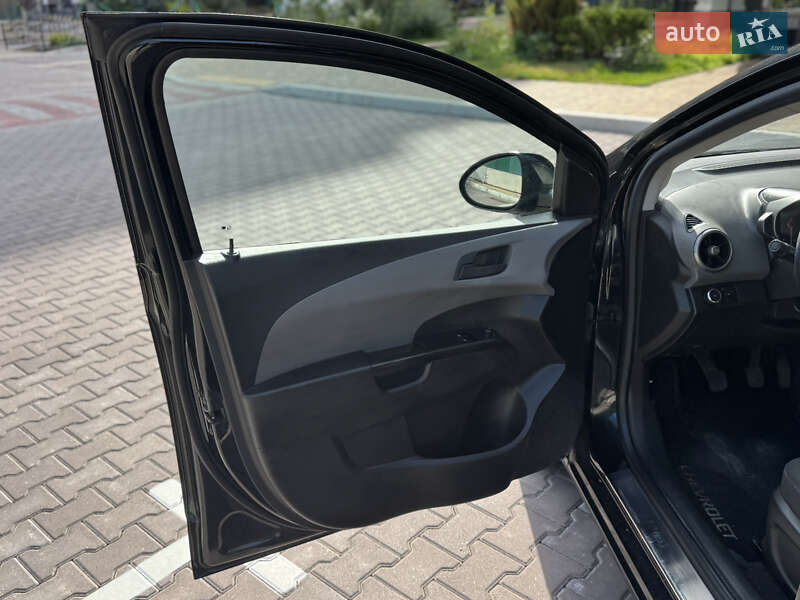 Хетчбек Chevrolet Aveo 2012 в Києві