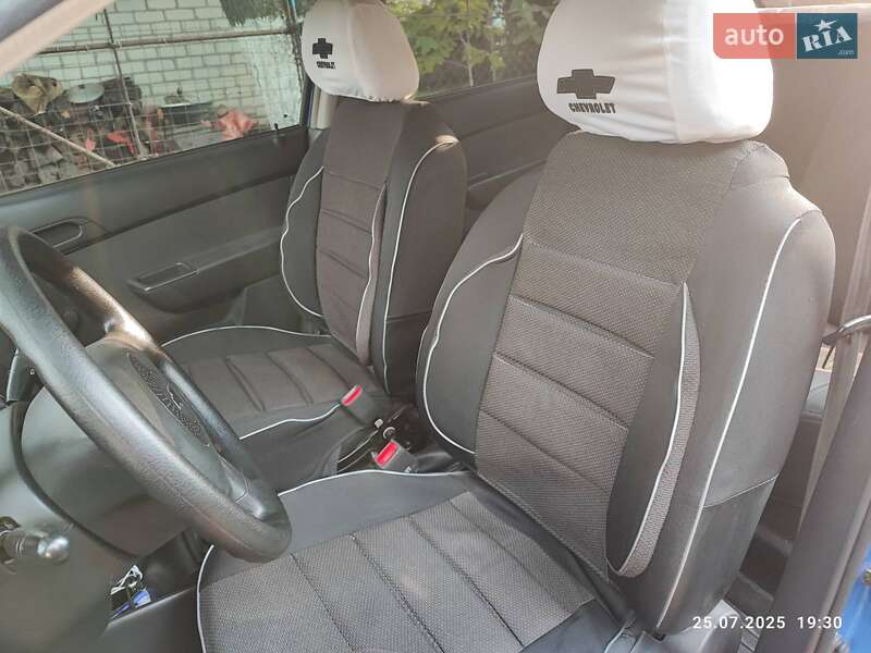 Седан Chevrolet Aveo 2006 в Кременчуці