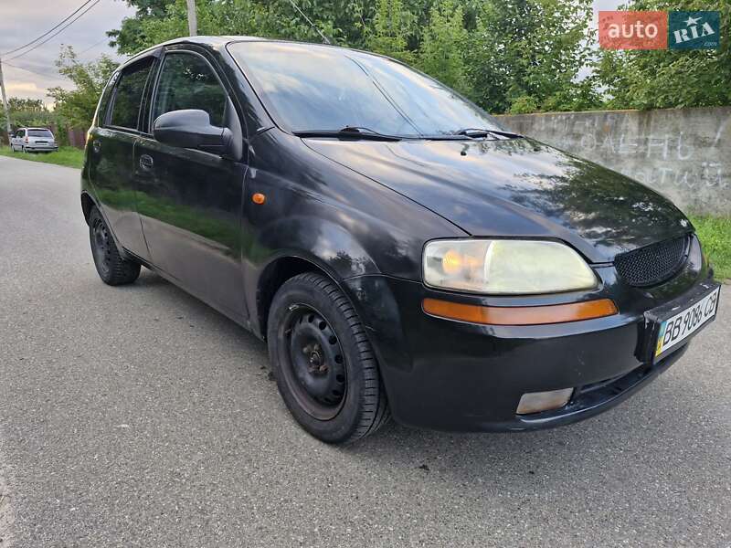 Хэтчбек Chevrolet Aveo 2005 в Киеве