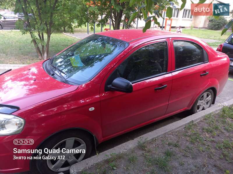 Седан Chevrolet Aveo 2010 в Киеве